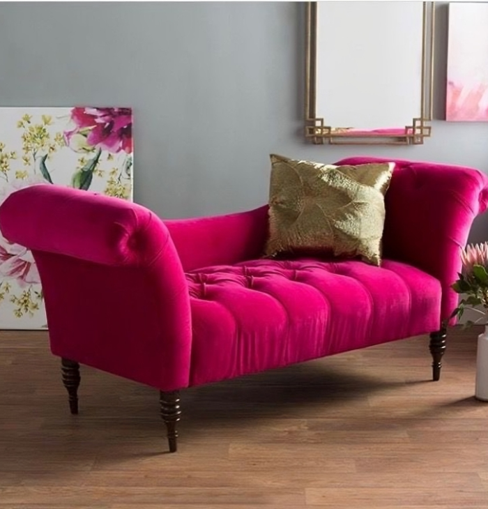 The Isabella Chaise Sofa – A Touch of Royal Glamour